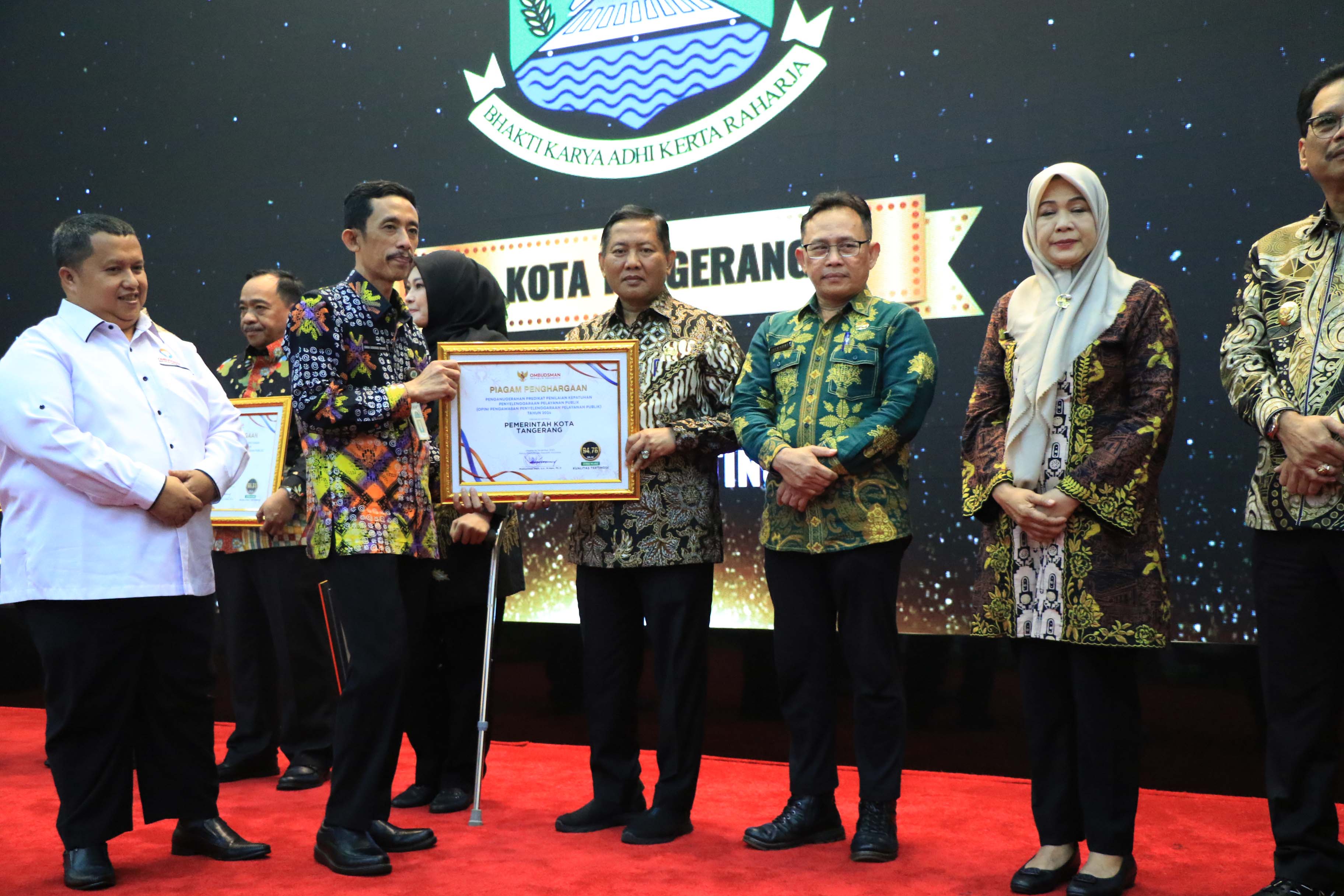 konsisten-beri-layanan-publikterbaik-pemkot-dapatkan-award-dari-ombudsman