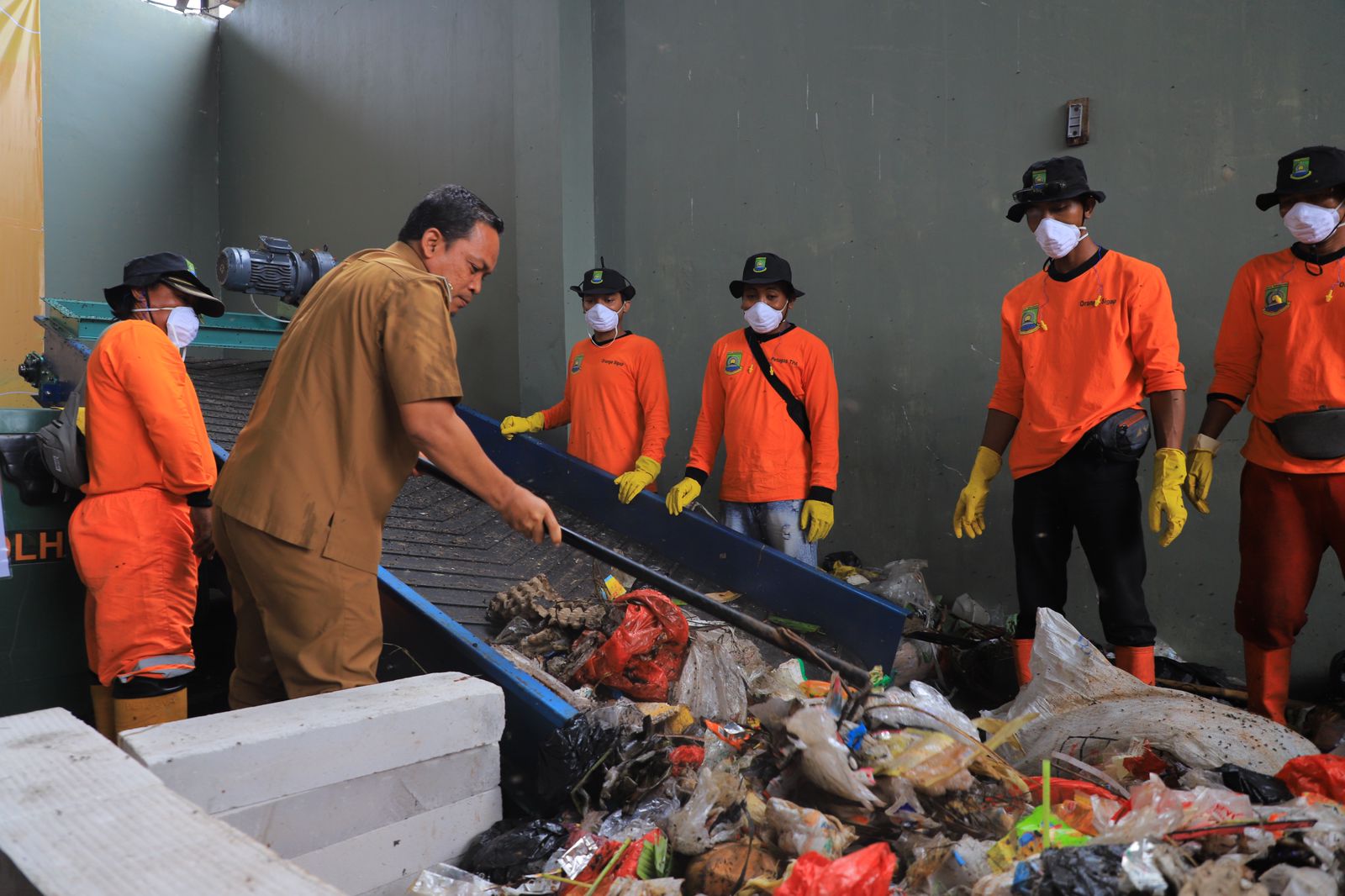 kurangi-50-ton-sampah-per-hari-mesin-rdf-mulai-beroperasi-di-tpa-rawa-kucing-kota-tangerang