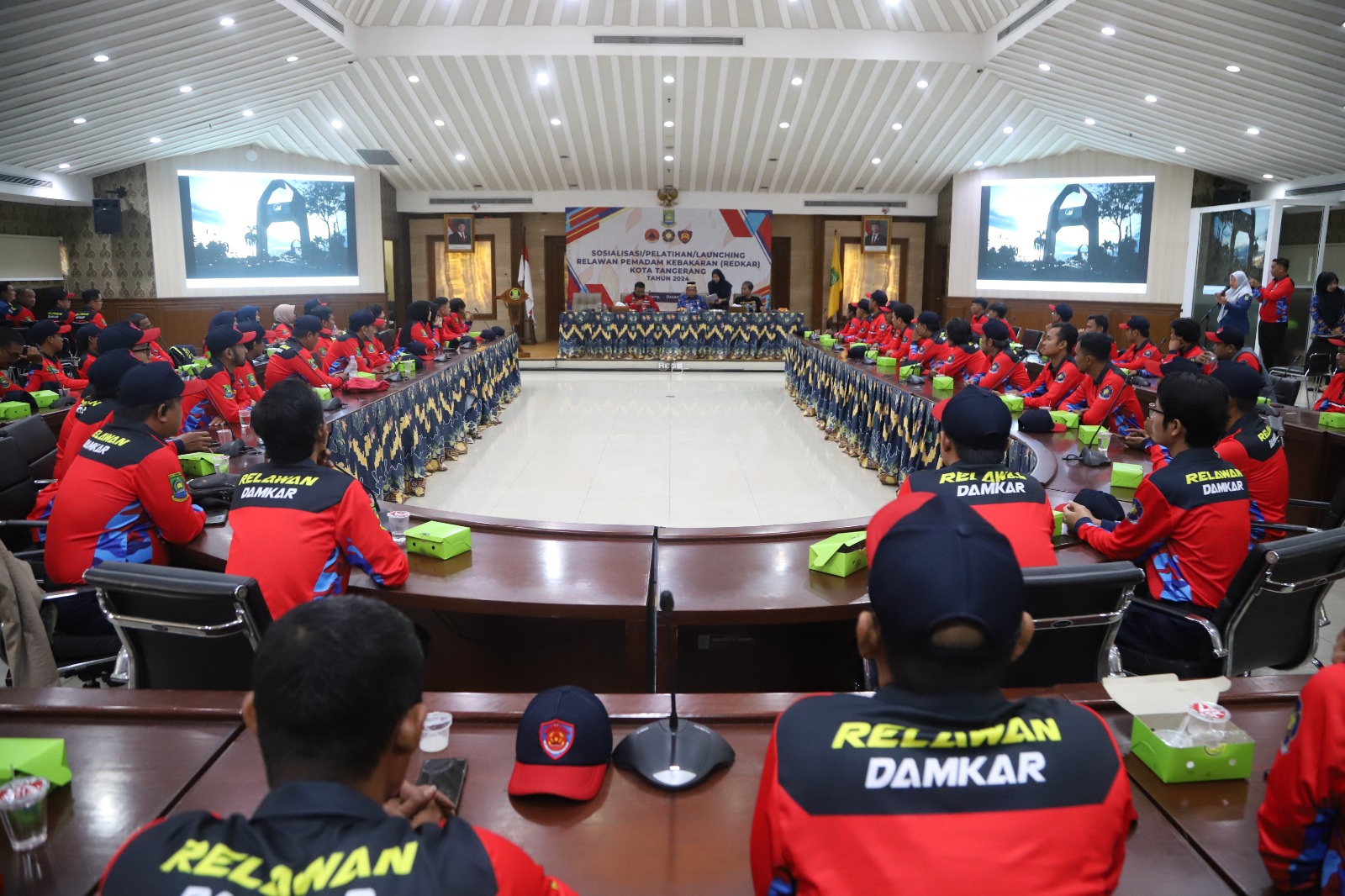 sebanyak-117-relawan-pemadam-kebakaran-kota-tangerang-resmi-dikukuhkan