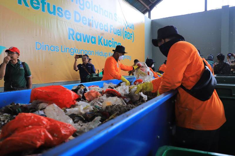 sebulan-beroperasi-puluhan-ton-hasil-produksi-rdf-tpa-rawa-kucing-kota-tangerang-siap-dijual