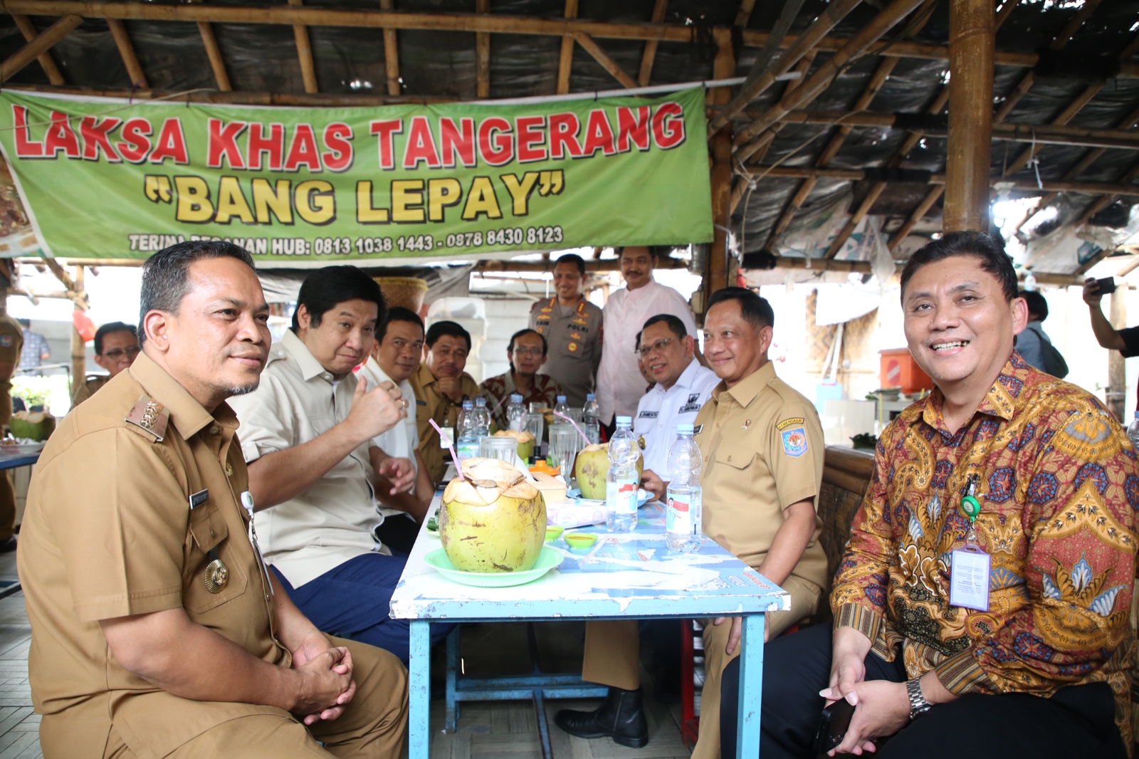 menyambangi-laksa-kota-tangerang-menteri-pkp-dan-mendagri-enak-sekali-harus-dipopulerkan