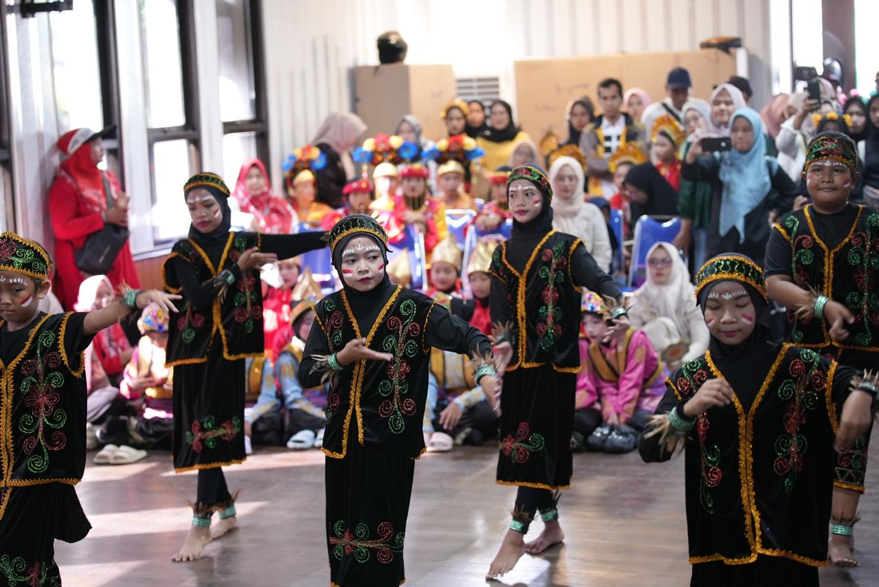 kemeriahan-hut-ke-32-kota-tangerang-di-kecamatan-pinang-lomba-tari-kreasi-hingga-baca-puisi