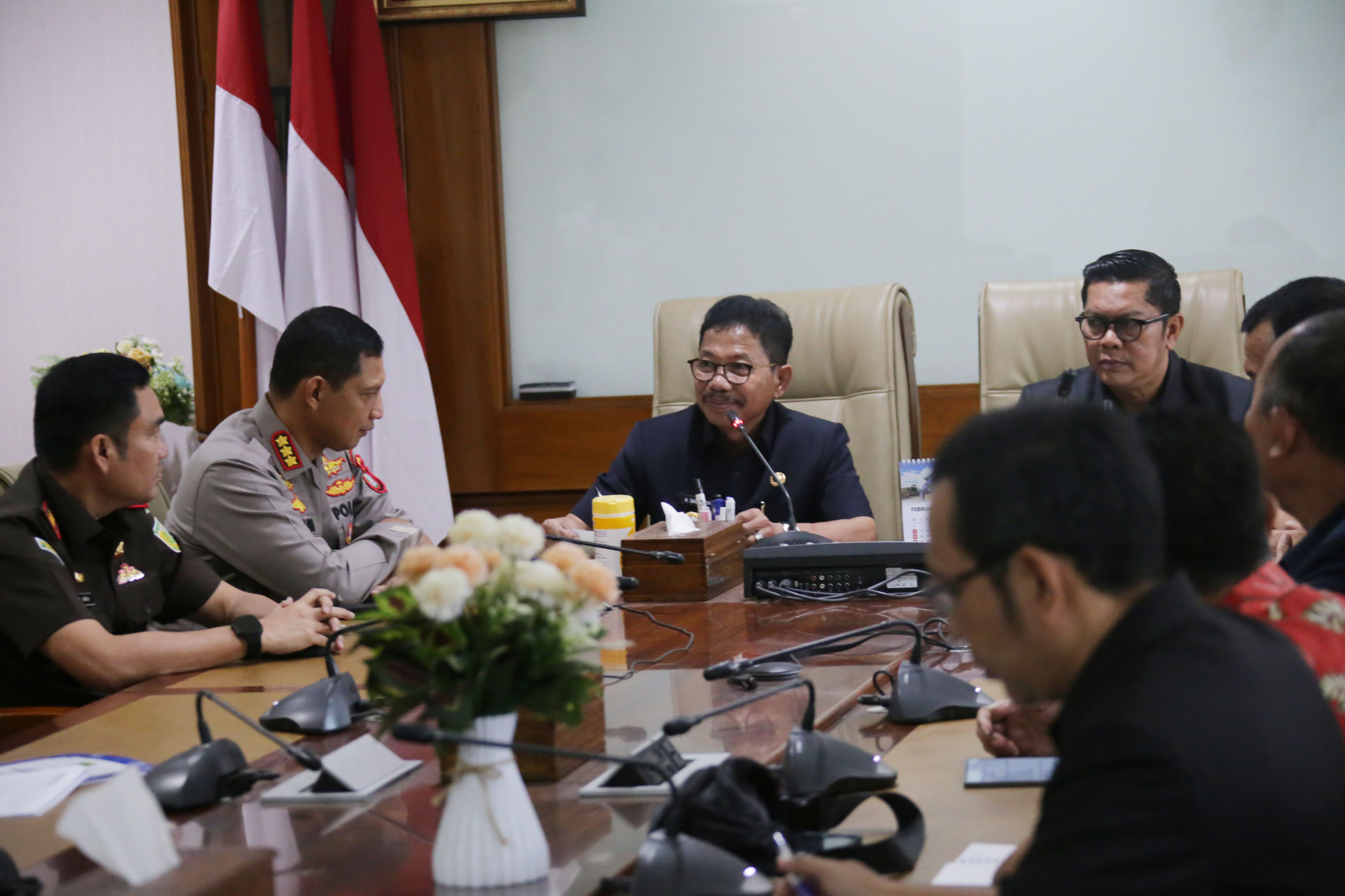 gelar-rapat-perdana-dengan-forkopimda-sachrudin-maryono-perkuat-kamtibmas-dan-stabilitas-ekonomi-jelang-arus-mudik