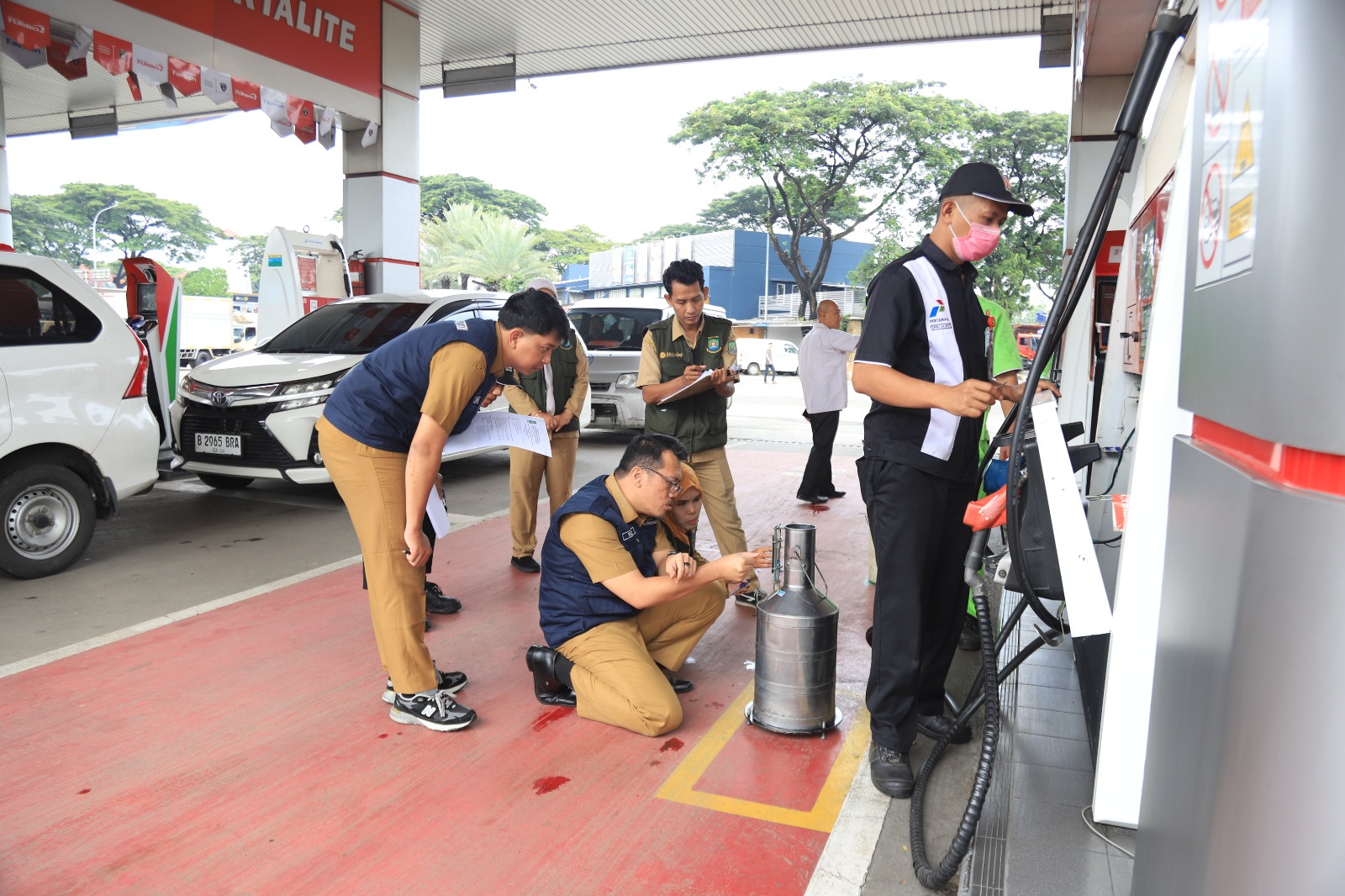 lakukan-uji-tera-di-12-spbu-jalur-mudik-pemkot-tangerang-tak-segan-segel-spbu-nakal