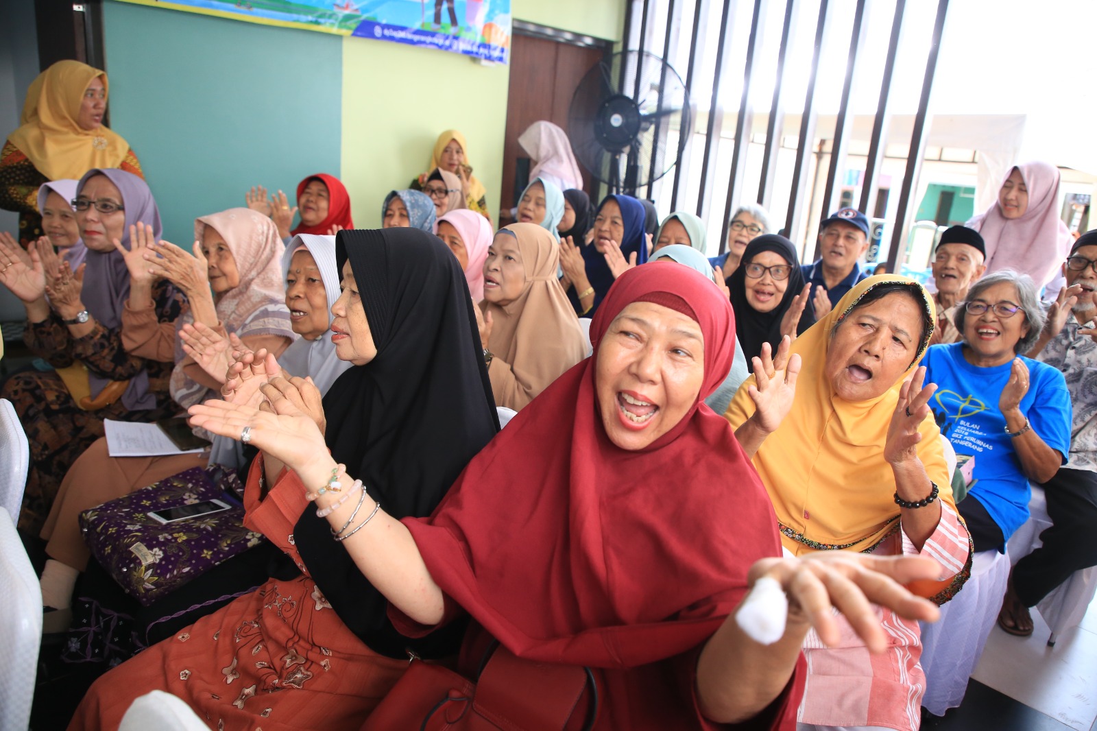 tiga-bulan-berjalan-sekolah-lansia-berhasil-fasilitasi-kesejahteraan-ratusan-lansia-di-kota-tangerang