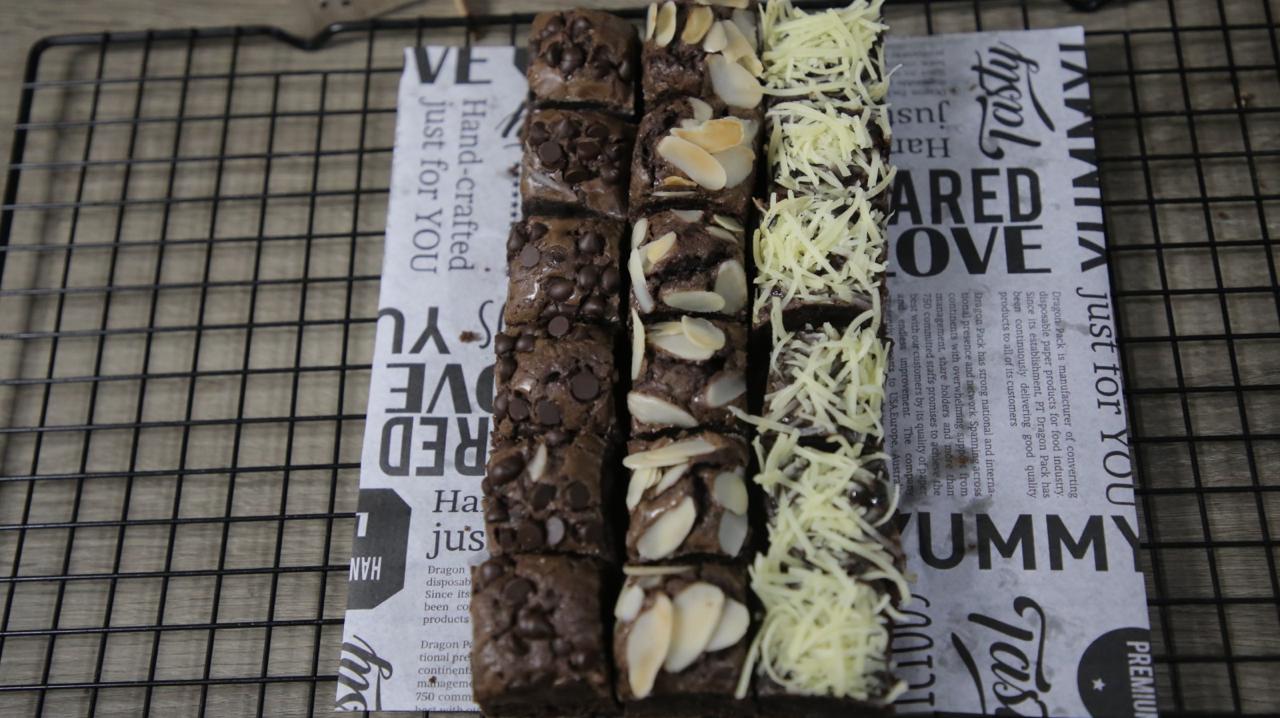 lezatnya-aneka-brownies-dan-soft-cookies-di-tania-bakehouse-kota-tangerang