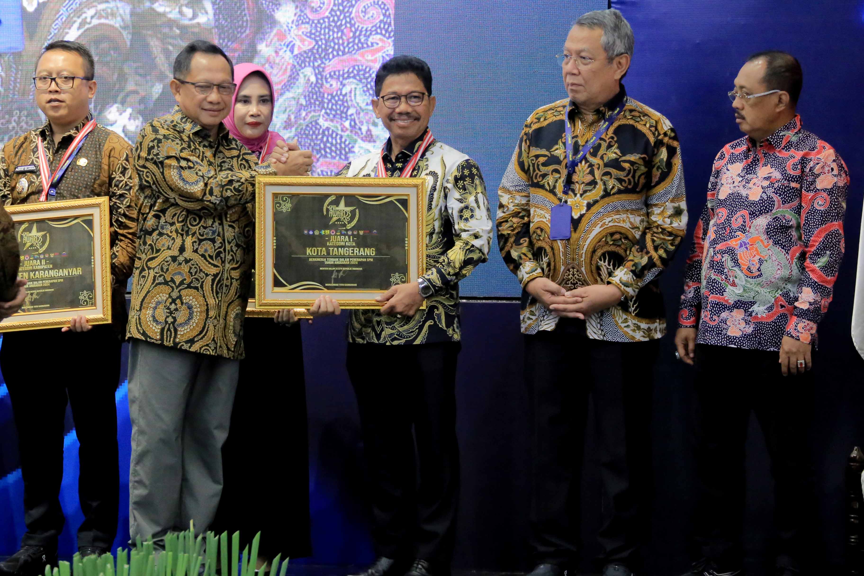 pemkot-tangerang-raih-juara-1-tingkat-nasional-penerapan-spm-mendagri-bukti-negara-hadir-di-tengah-masyarakat