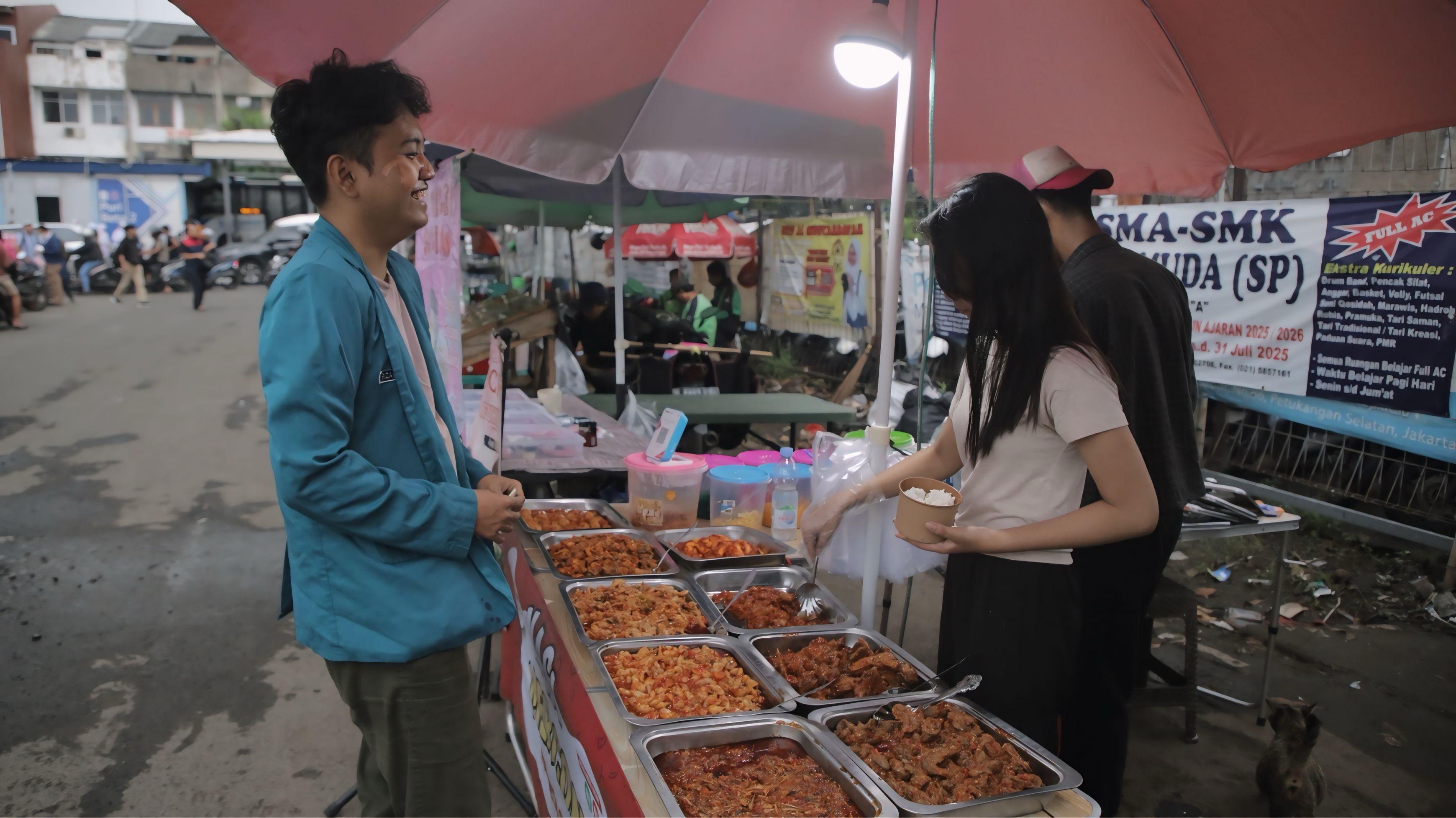 sensasi-kuliner-pedas-kaki-lima-nasi-mercon-puri-beta-kota-tangerang-dijamin-membakar-lidah