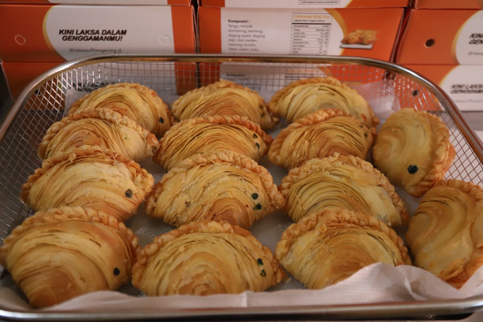 saharah-food-kota-tangerang-hadirkan-laksa-kekinian-dalam-bentuk-puff-pastry-praktis