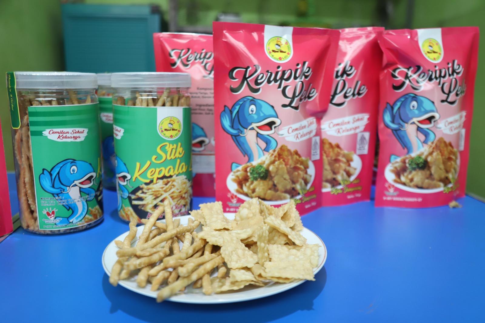 kripik-lele-mpok-mimi-juaranya-camilan-praktis-di-kota-tangerang