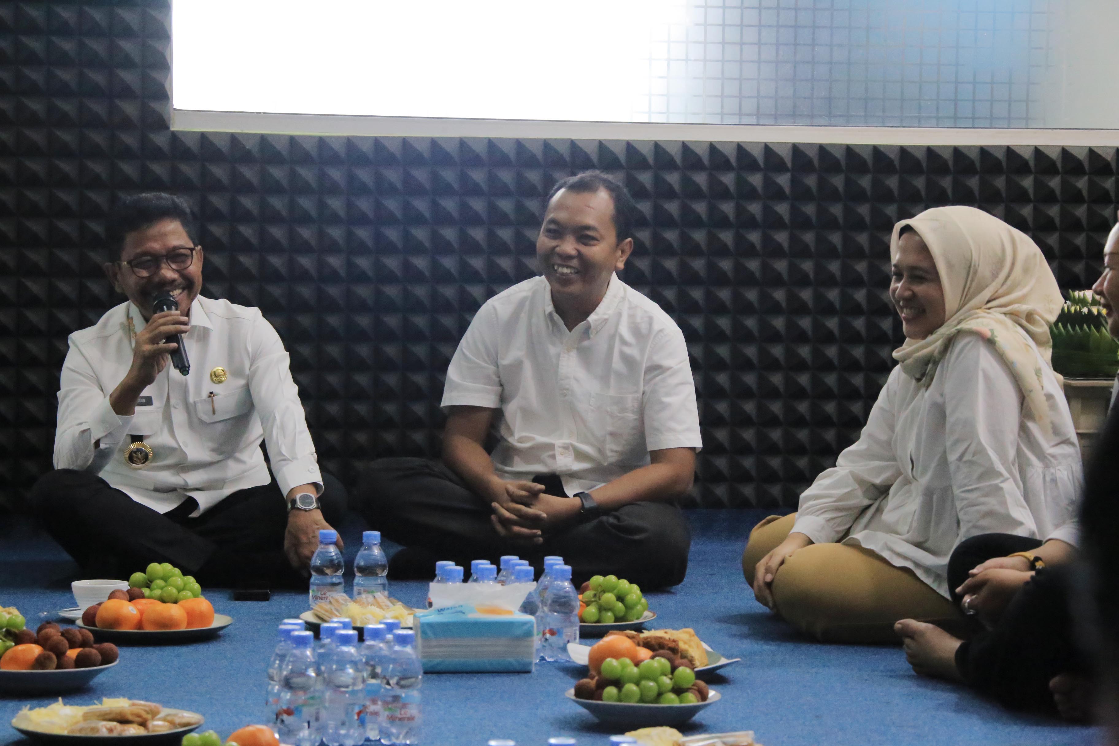 hadiri-ulang-tahun-media-wali-kota-tangerang-apresiasi-peran-media