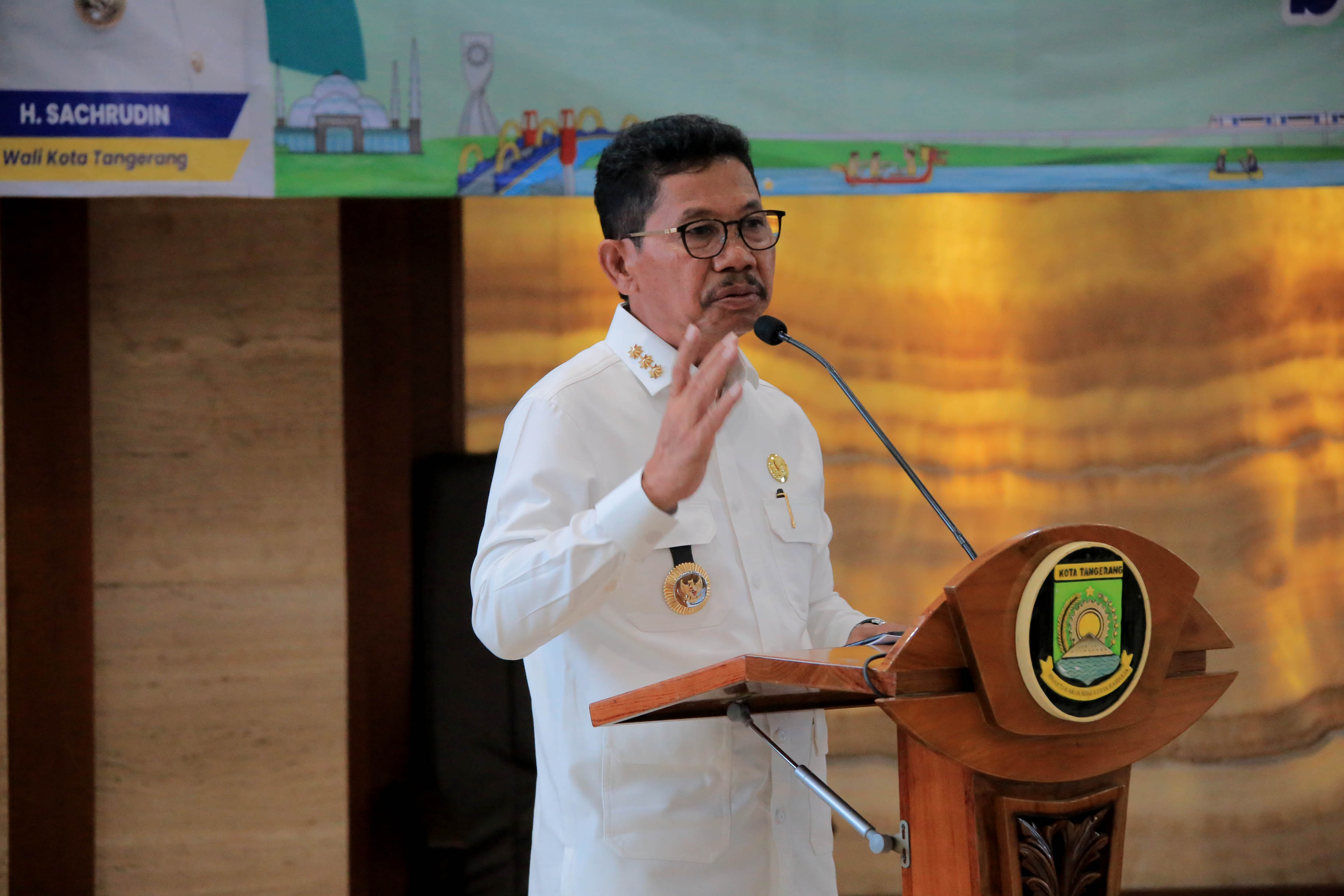 dihadapan-154-peserta-sosialisasi-wali-kota-tak-cukup-estetis-bangunan-harus-legal-dan-laik-fungsi