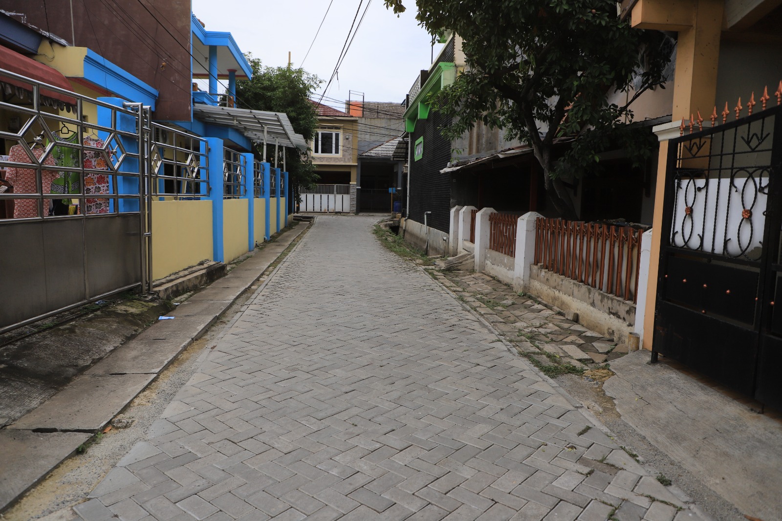 percepatan-pembangunan-infrastruktur-perbaikan-350-titik-jalan-lingkungan-di-kota-tangerang-hampir-rampung