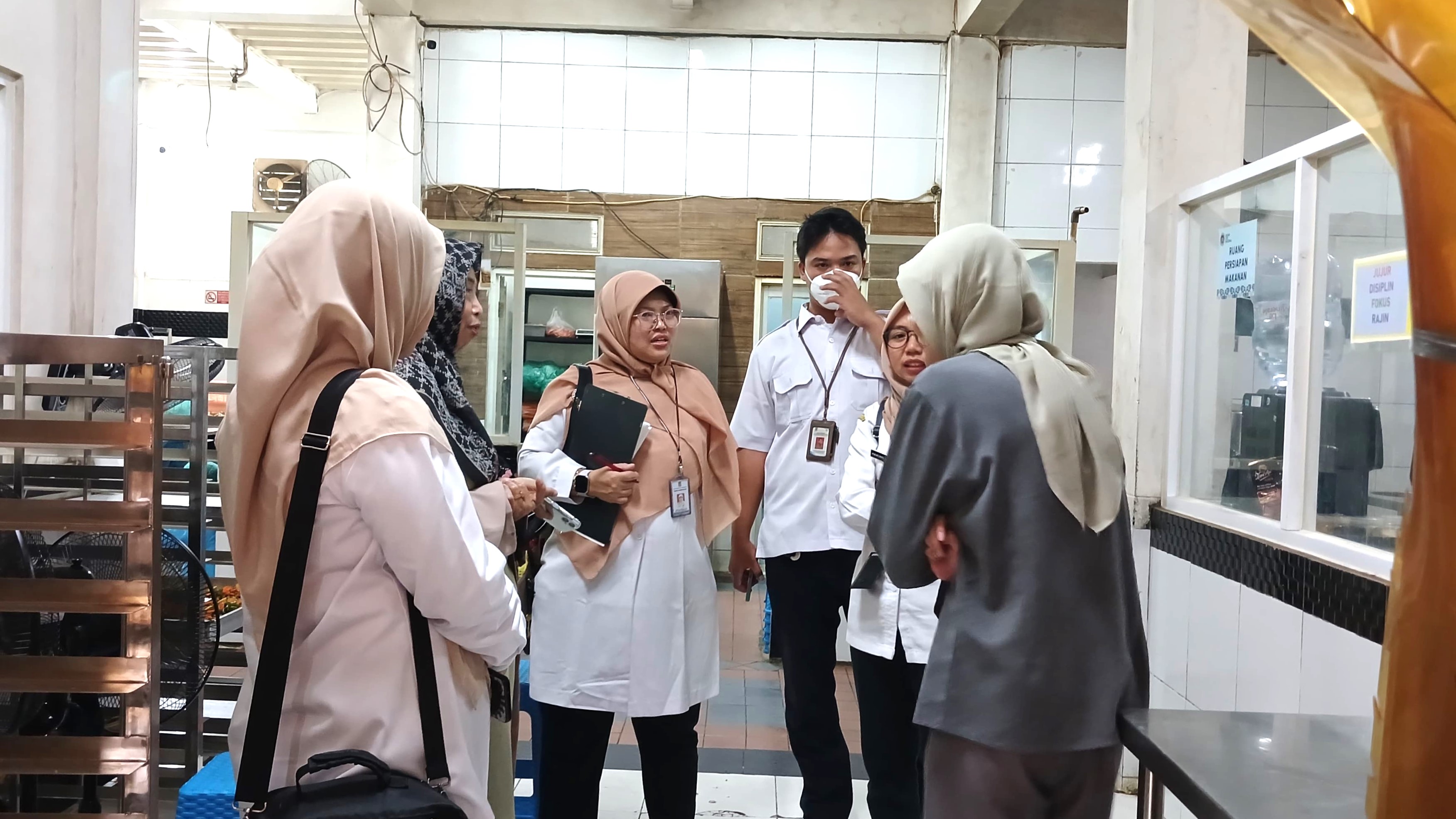 dinkes-kota-tangerang-lakukan-pengawasan-lingkungan-satuan-pelayanan-pemenuhan-gizi