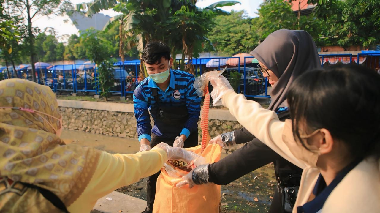 sinergi-tni-dan-pemerintah-kota-tangerang-atasi-banjir-jelang-hut-ke-80-ri