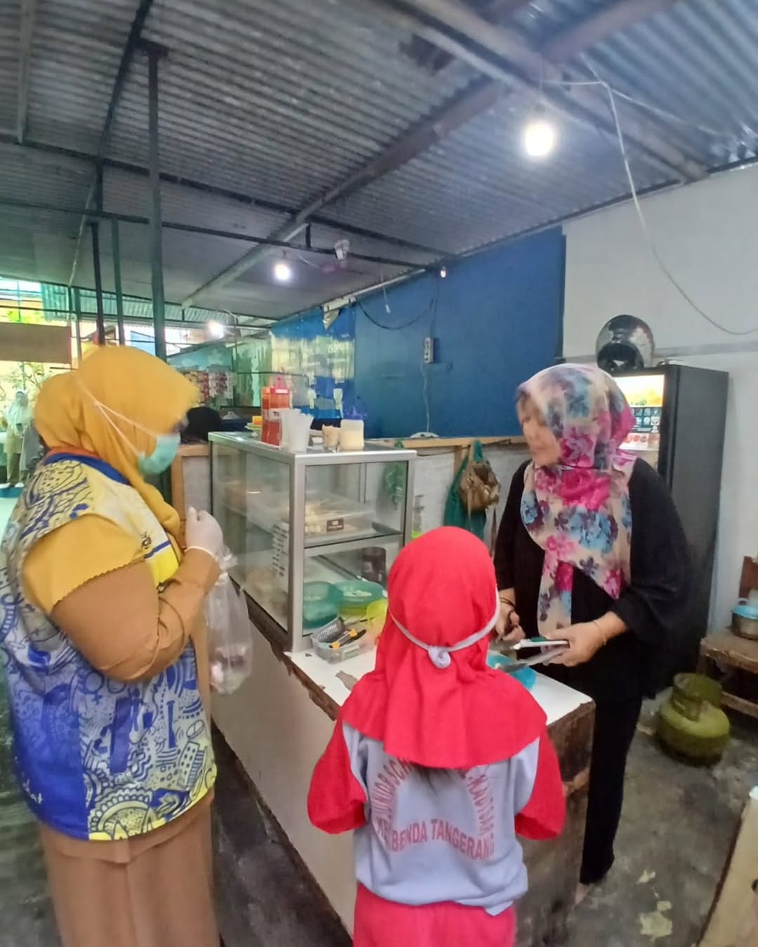 puskesmas-batuceper-kota-tangerang-periksa-sampel-jajanan-anak-ke-sejumlah-sekolah