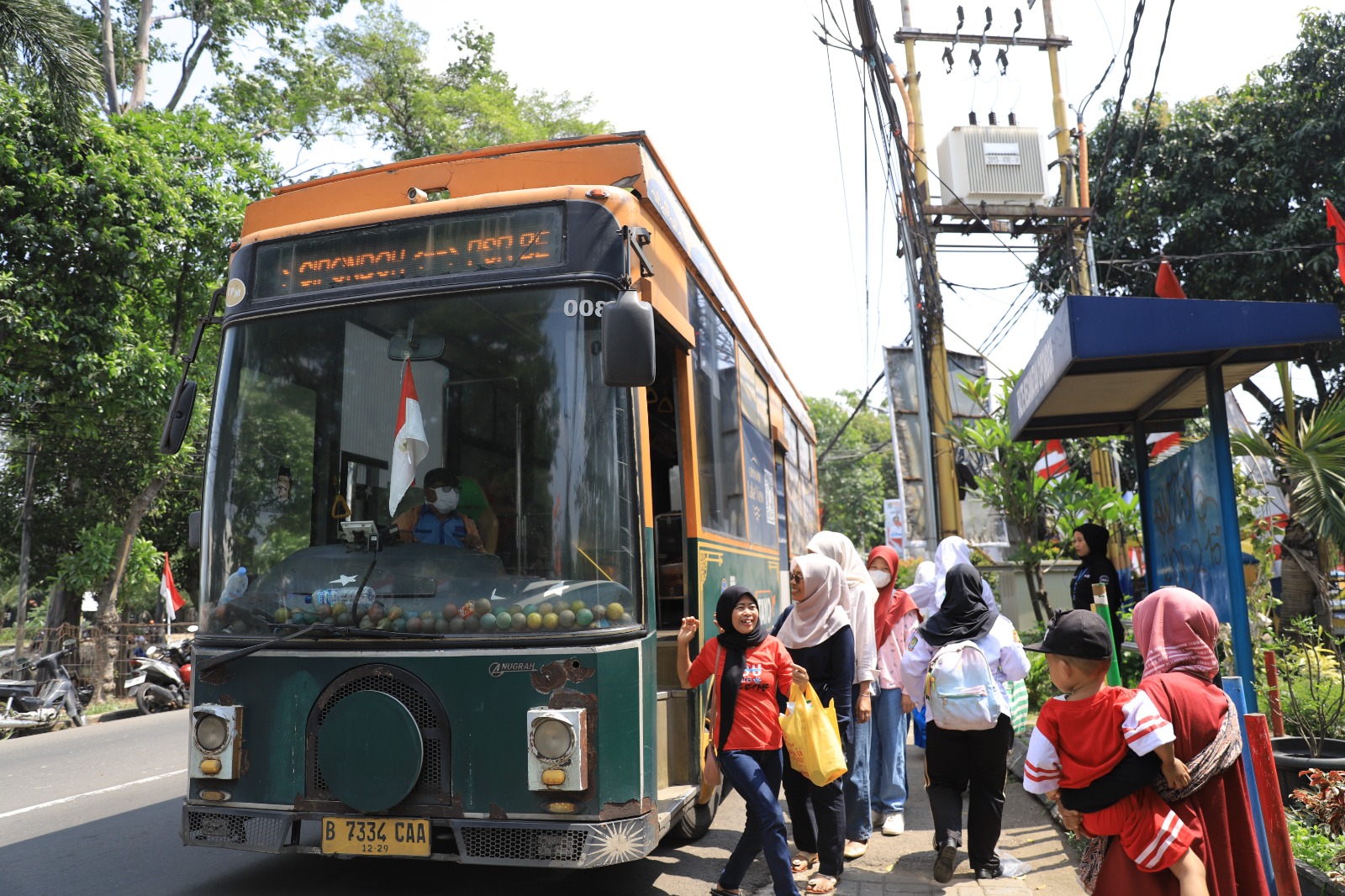 masyarakat-antusias-manfaatkan-layanan-bus-tayo-gratis-pemkot-tangerang-di-momen-hut-ke-80-ri