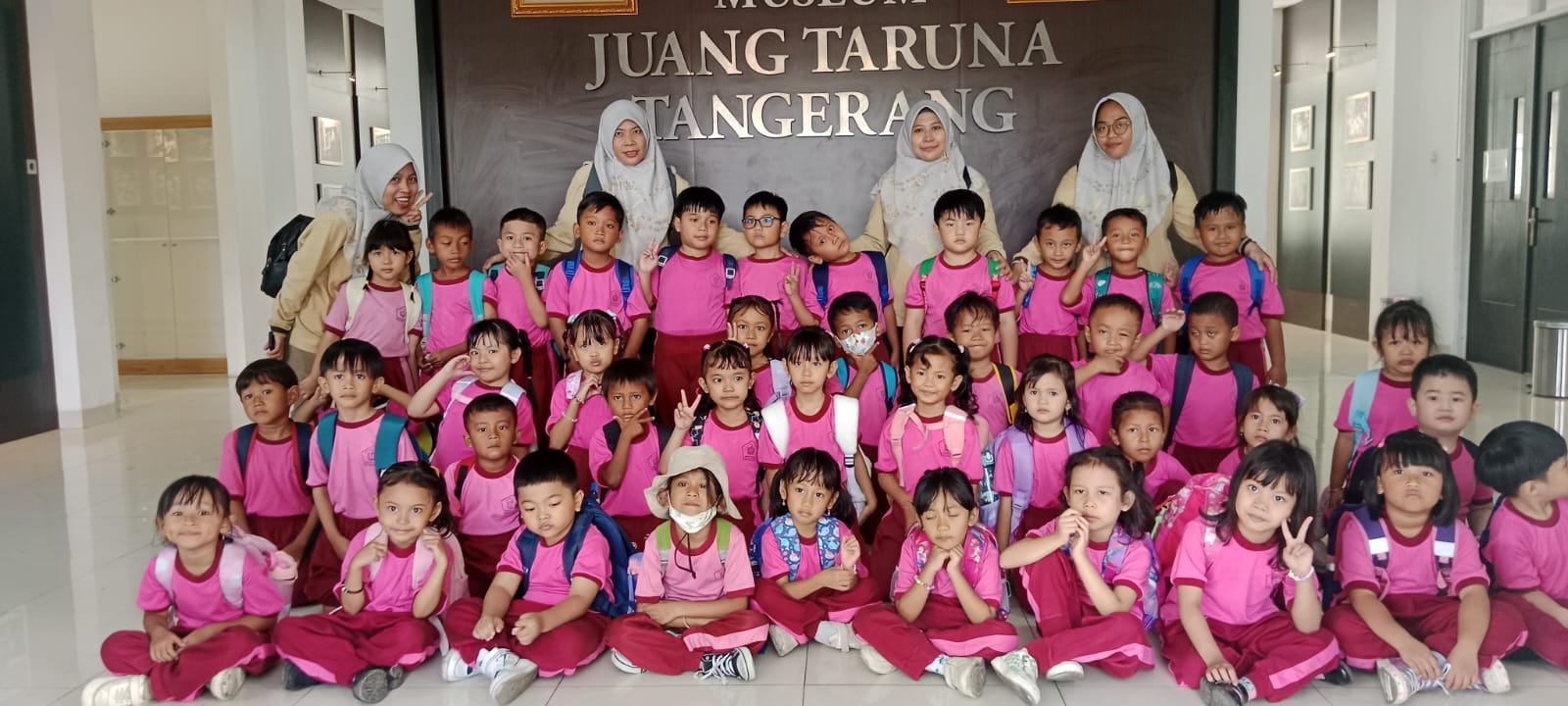 tk-mutiara-kota-tangerang-ajak-siswa-kunjungi-tmp-taruna-tanamkan-nilai-kepahlawanan-sejak-dini