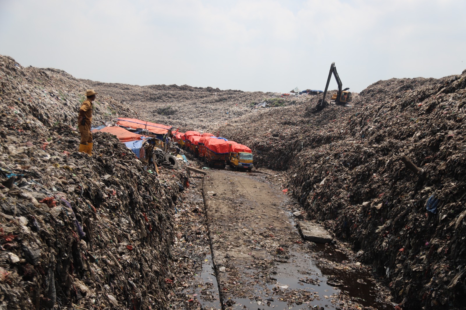 aktivitas-berjalan-normal-pemkot-tangerang-percepat-penataan-ulang-landfill-tpa-rawa-kucing