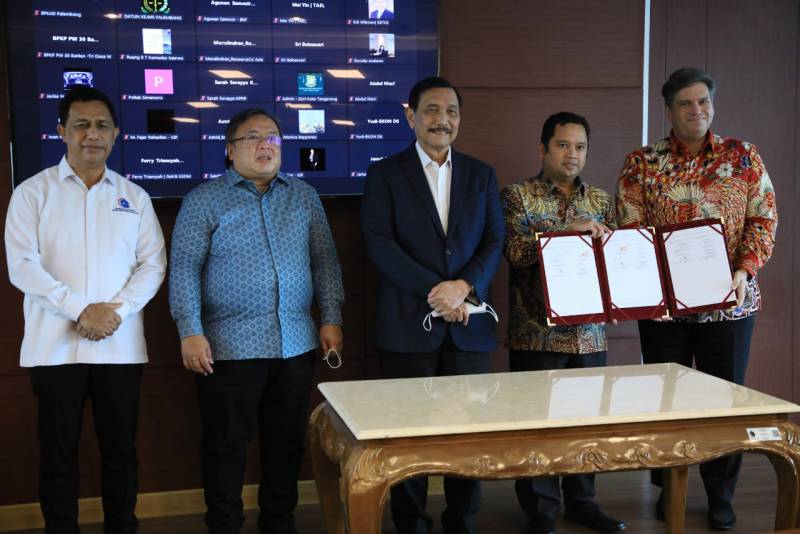 Pemkot Tangerang dan PT Oligo Infra Swarna Nusantara menandatangani perjanjian kerja sama pengoperasian fasilitas pengolahan sampah