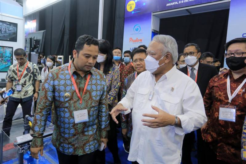 Wali Kota Tangerang Arief R. Wismansyah dan Menteri PUPR Basuki Hadimuljono, saat hadir di Indowater Expo & Forum 2022