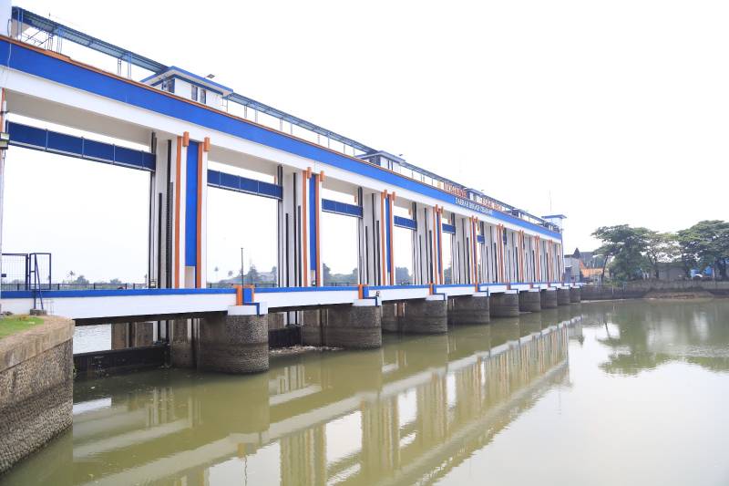 Mekanisme Pintu Air 10 Kota Tangerang sempat terganggu